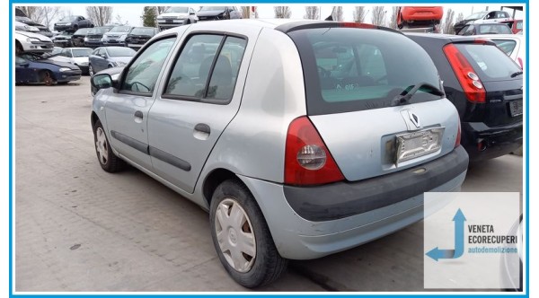 RENAULT CLIO 2a Serie  del 2003 parti usate e ricambi - Tipo Motore D7FG7