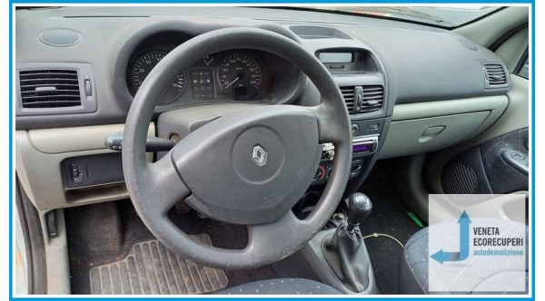 RENAULT CLIO 2a Serie  del 2003 parti usate e ricambi - Tipo Motore D7FG7