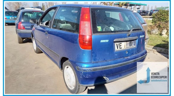 FIAT PUNTO 1a Serie  del 1994 parti usate e ricambi - Tipo Motore 176a8000