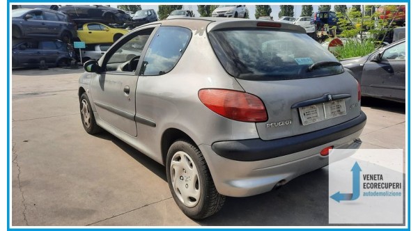 PEUGEOT 206  del 2002 parti usate e ricambi
