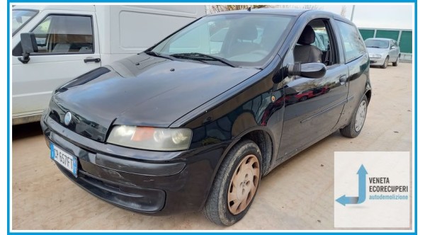 FIAT PUNTO 1N/1P del 2001 parti usate e ricambi - Tipo Motore 188A4000