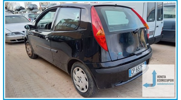 FIAT PUNTO 1N/1P del 2001 parti usate e ricambi - Tipo Motore 188A4000