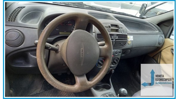 FIAT PUNTO 1N/1P del 2001 parti usate e ricambi - Tipo Motore 188A4000