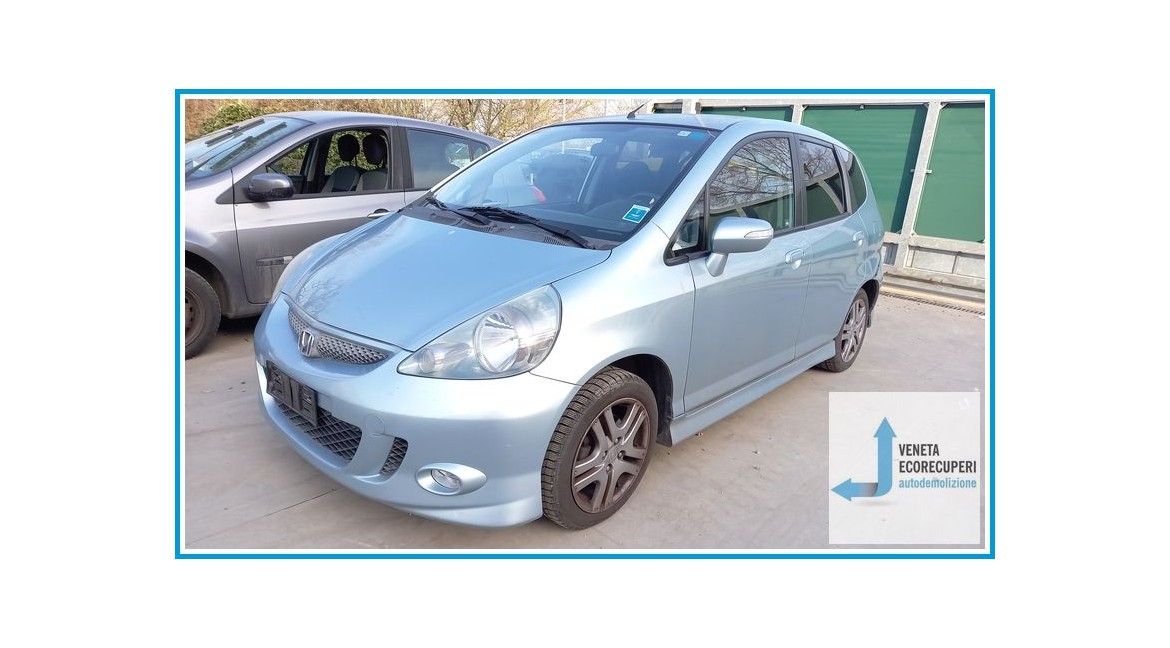 HONDA JAZZ 1a Serie  del 2004 parti usate e ricambi - Tipo Motore L13A1