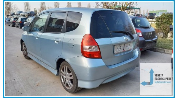 HONDA JAZZ 1a Serie  del 2004 parti usate e ricambi - Tipo Motore L13A1
