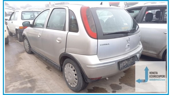 OPEL CORSA X01 del 2004 parti usate e ricambi - Tipo Motore Z13DT