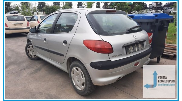 PEUGEOT 206  del 2002 parti usate e ricambi