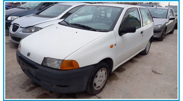 FIAT PUNTO 1a Serie  del 1999 parti usate e ricambi - Tipo Motore 176B2000