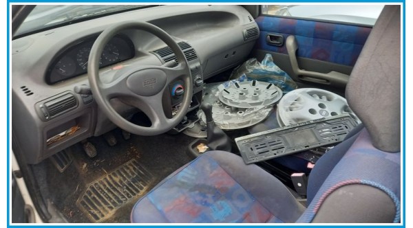 FIAT PUNTO 1a Serie  del 1999 parti usate e ricambi - Tipo Motore 176B2000