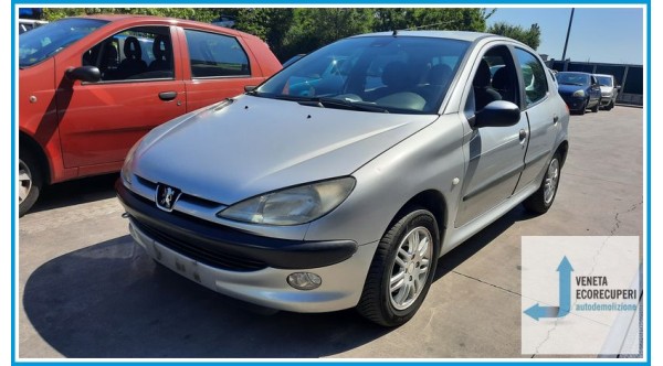 PEUGEOT 206  del 2000 parti usate e ricambi