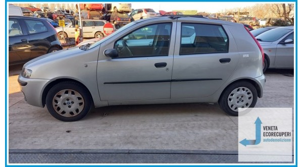 FIAT PUNTO 1N/1P del 2000 parti usate e ricambi - Tipo Motore 188A4000