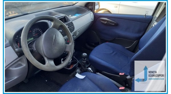 FIAT PUNTO 1N/1P del 2000 parti usate e ricambi - Tipo Motore 188A4000