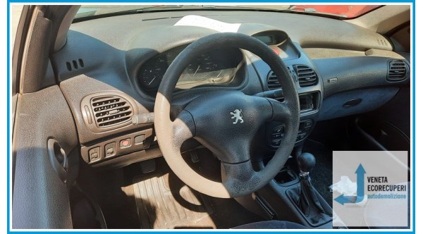 PEUGEOT 206  del 2000 parti usate e ricambi