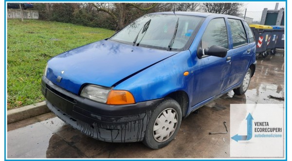 FIAT PUNTO 1a Serie  del 1998 parti usate e ricambi - Tipo Motore 176B2000
