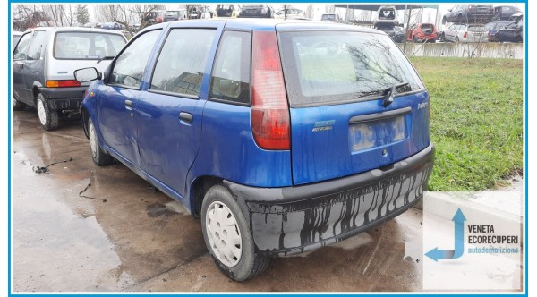 FIAT PUNTO 1a Serie  del 1998 parti usate e ricambi - Tipo Motore 176B2000