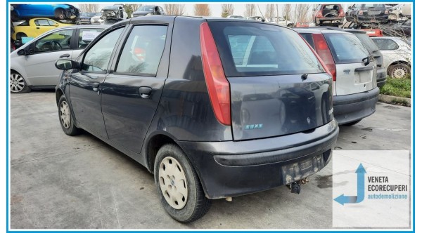FIAT PUNTO 1N/1P del 2002 parti usate e ricambi - Tipo Motore 188A4000