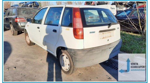 FIAT PUNTO 1a Serie  del 2000 parti usate e ricambi - Tipo Motore 176B2000