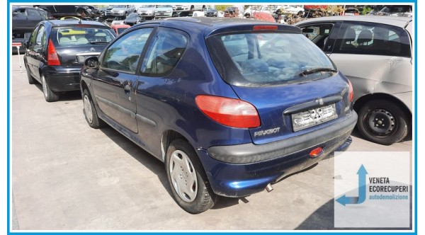 PEUGEOT 206  del 2000 parti usate e ricambi