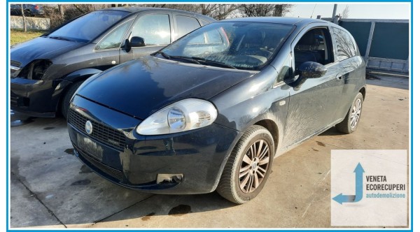FIAT GRANDE PUNTO VAN 2Y del 2007 parti usate e ricambi - Tipo Motore 199A2000