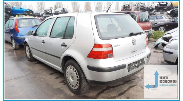 VOLKSWAGEN GOLF 1J del 2002 parti usate e ricambi - Tipo Motore AXR