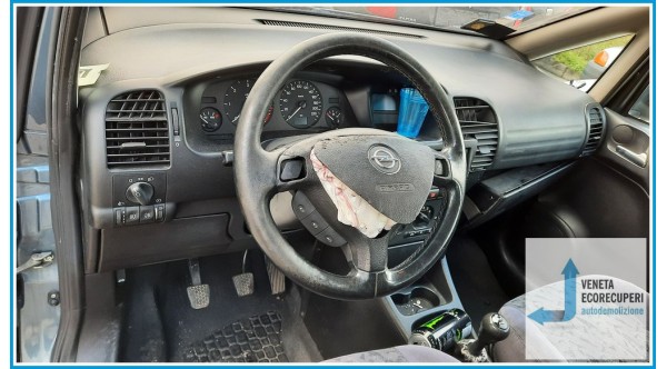 OPEL ZAFIRA T98 del 2001 parti usate e ricambi - Tipo Motore Y20DTH
