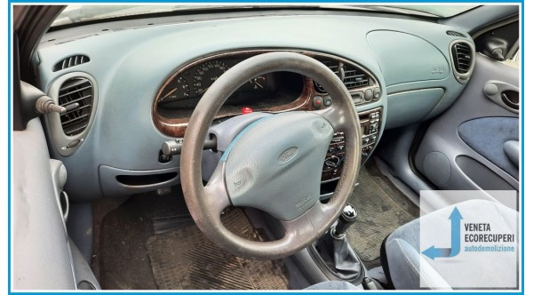 FORD FIESTA DX del 1997 parti usate e ricambi - Tipo Motore DHA