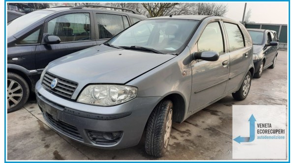 FIAT PUNTO 1N/1P del 2005 parti usate e ricambi - Tipo Motore 188A4000