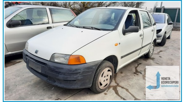 FIAT PUNTO 1a Serie  del 1997 parti usate e ricambi - Tipo Motore 176B2000