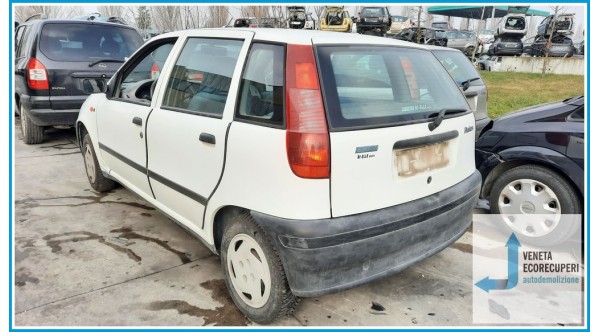 FIAT PUNTO 1a Serie  del 1997 parti usate e ricambi - Tipo Motore 176B2000