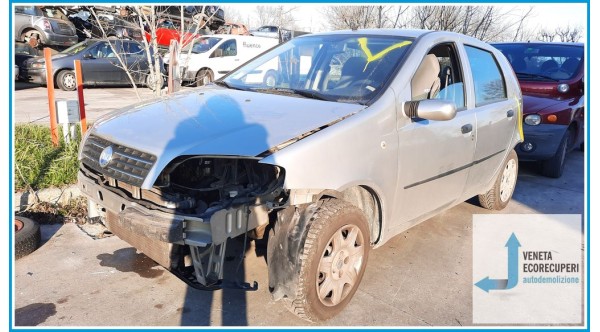 FIAT PUNTO 1N/1P del 2003 parti usate e ricambi - Tipo Motore 188A4000