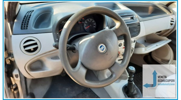 FIAT PUNTO 1N/1P del 2003 parti usate e ricambi - Tipo Motore 188A4000
