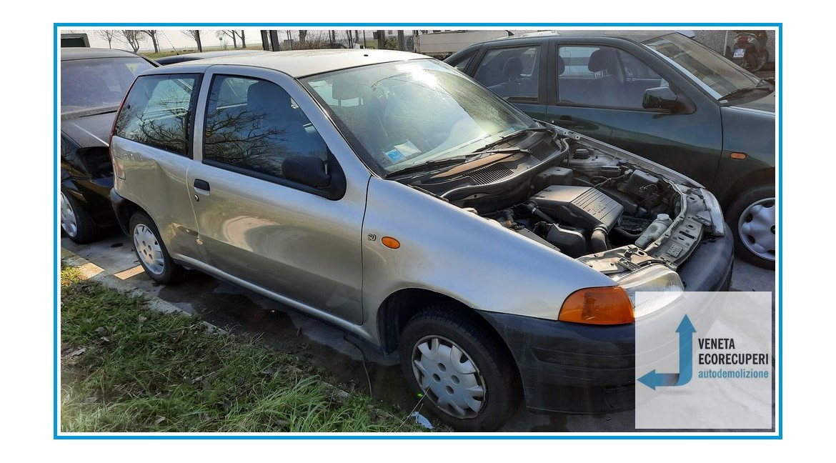FIAT PUNTO 1a Serie  del 1997 parti usate e ricambi - Tipo Motore 176B4000