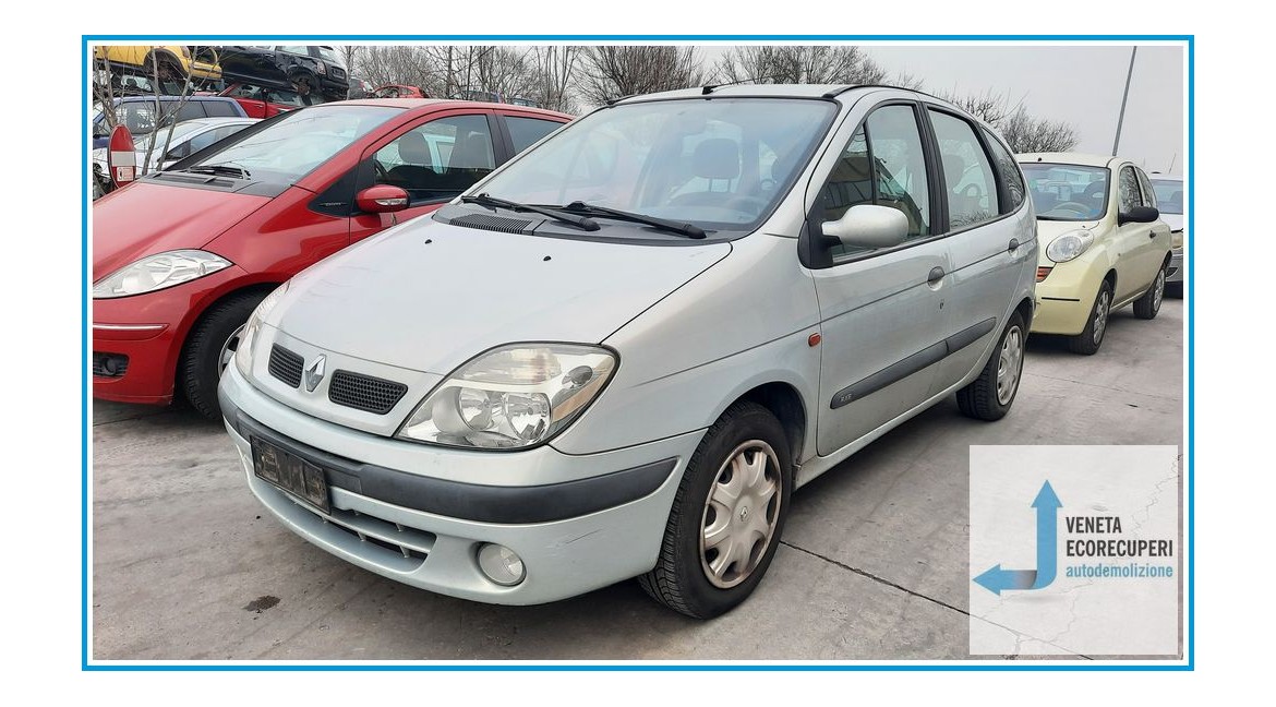 RENAULT MEGANE 1a Serie  del 2001 parti usate e ricambi - Tipo Motore K4MA7