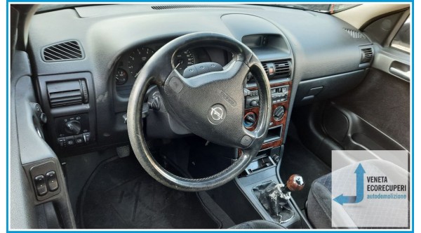 OPEL ASTRA T98 del 2000 parti usate e ricambi - Tipo Motore X14XE