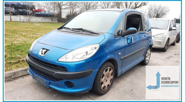 PEUGEOT 1007  del 2009 parti usate e ricambi - Tipo Motore 8HZ