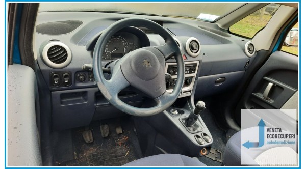 PEUGEOT 1007  del 2009 parti usate e ricambi - Tipo Motore 8HZ