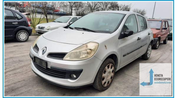 RENAULT CLIO 3a Serie  del 2006 parti usate e ricambi - Tipo Motore D4FD7