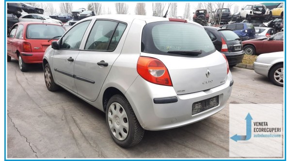 RENAULT CLIO 3a Serie  del 2006 parti usate e ricambi - Tipo Motore D4FD7