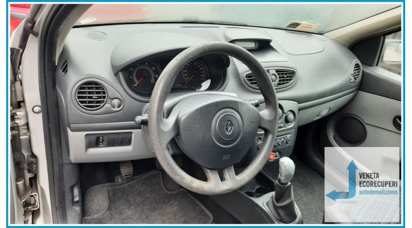 RENAULT CLIO 3a Serie  del 2006 parti usate e ricambi - Tipo Motore D4FD7