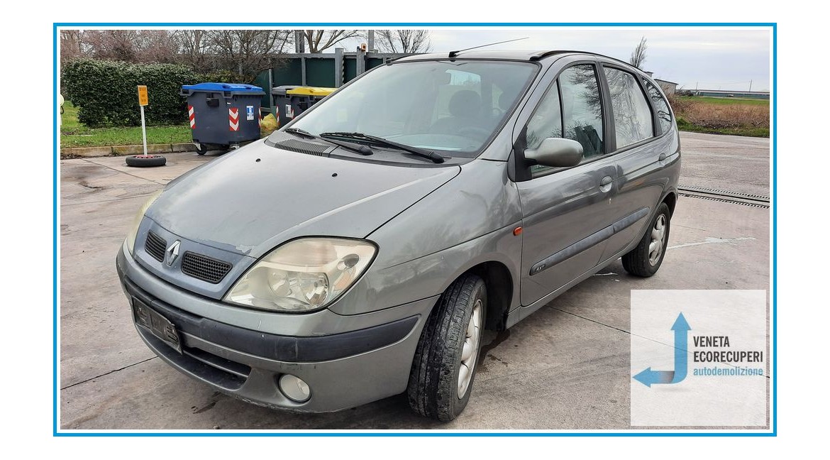 RENAULT MEGANE 1a Serie  del 2001 parti usate e ricambi - Tipo Motore K4MA7